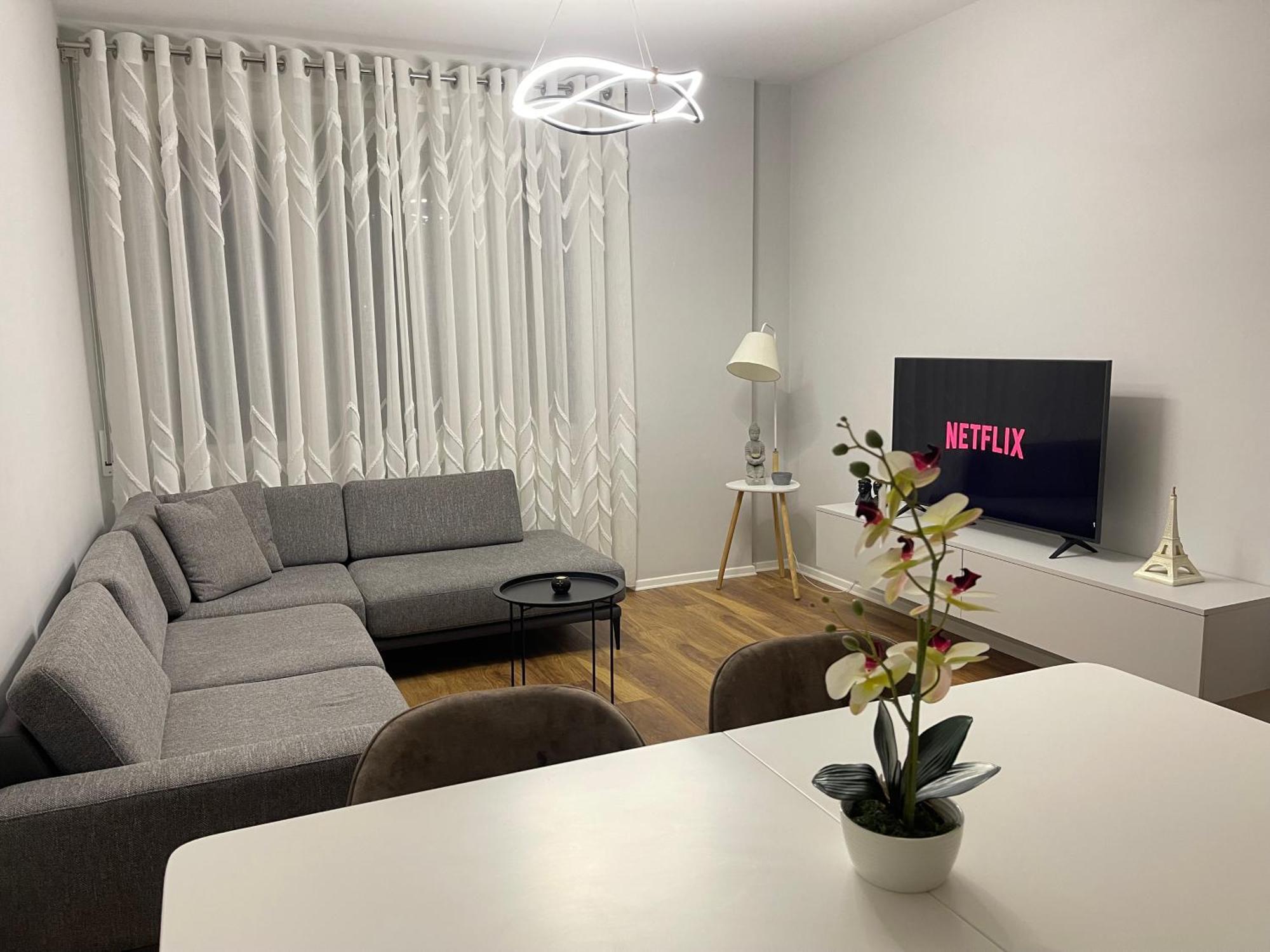New Bazaar, Grand Apartment Tiranë Ngoại thất bức ảnh