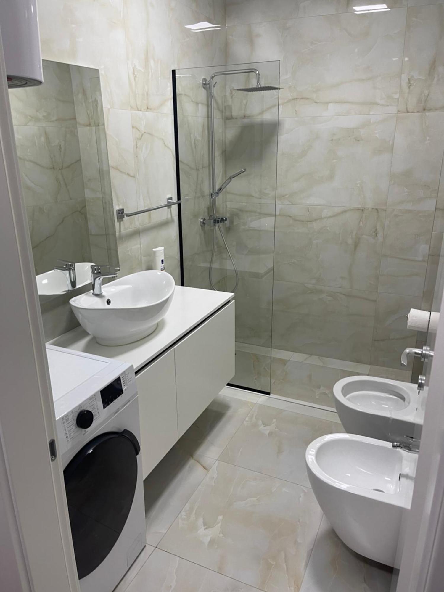 New Bazaar, Grand Apartment Tiranë Ngoại thất bức ảnh